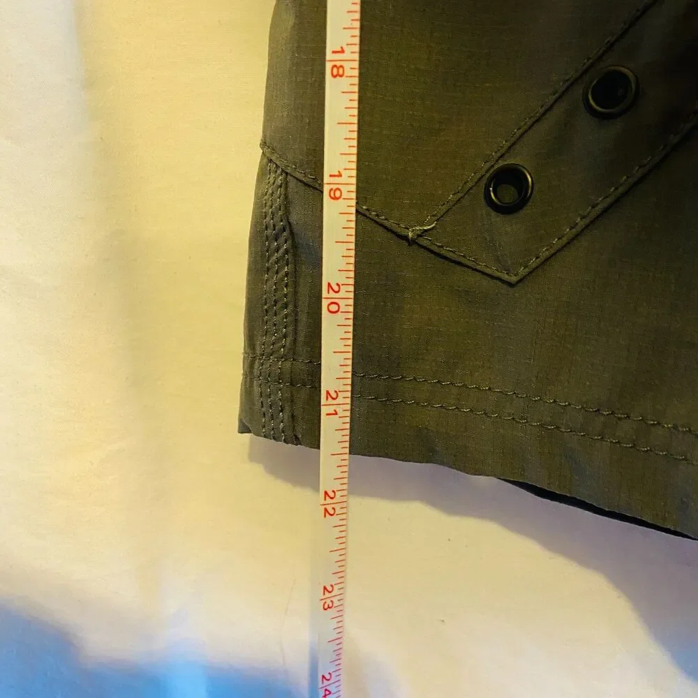 #8686 OCEAN CURRENT MENS CARGO FISHING HICKING GOLF GREEN SHORT SIZE 36